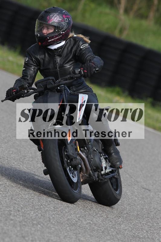 /Archiv-2025/10 23.04.2025 Cornu Master School ADR/gruen-vert/67